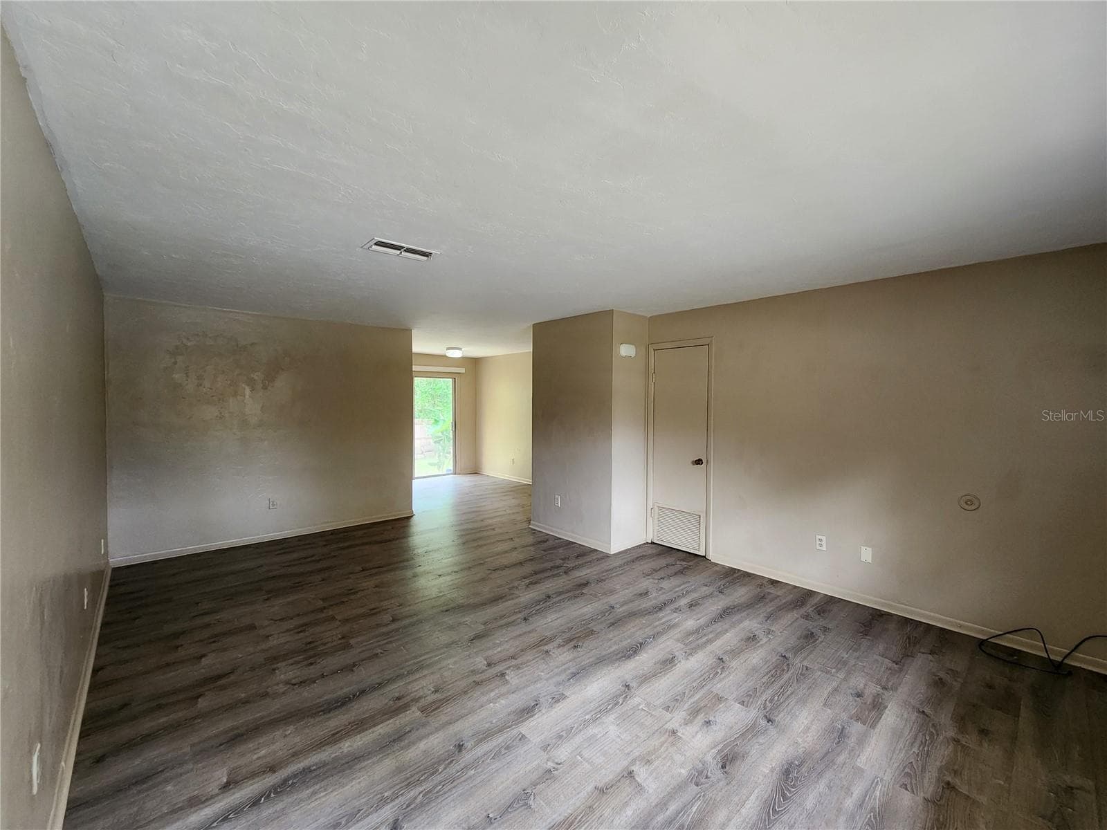 Half Duplex at 3020 NW 79 CT #B, GAINESVILLE, photo 3 of 44