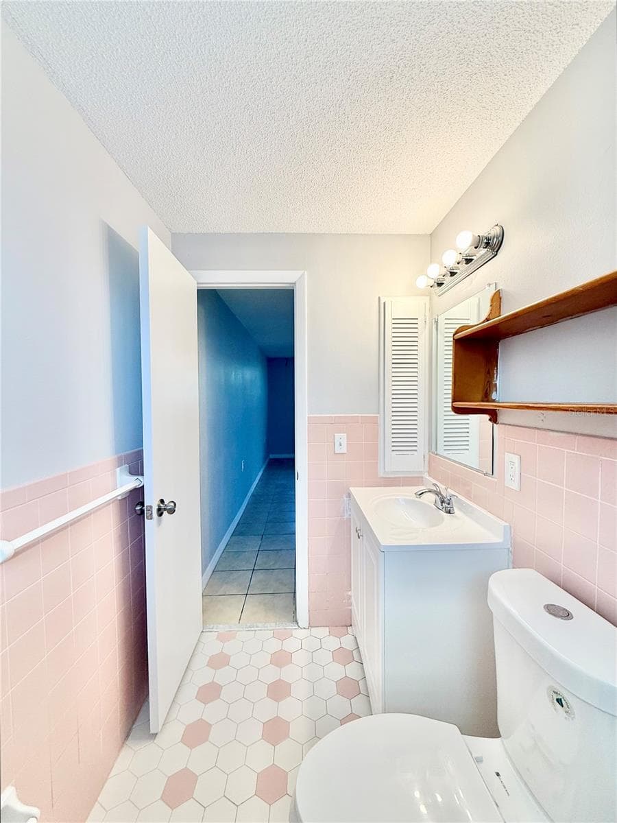 Quadruplex at 3401 PALM DR, PUNTA GORDA, photo 9 of 16