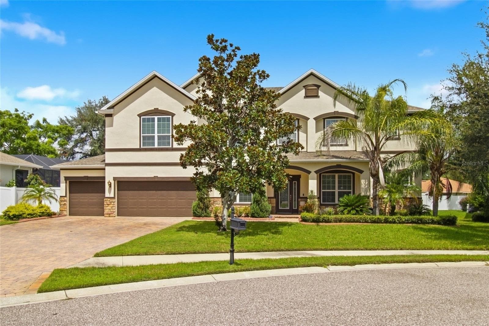 Single Family Residence at 1215 HILLANDALE RESERVE DR, TAMPA, photo 2 of 49