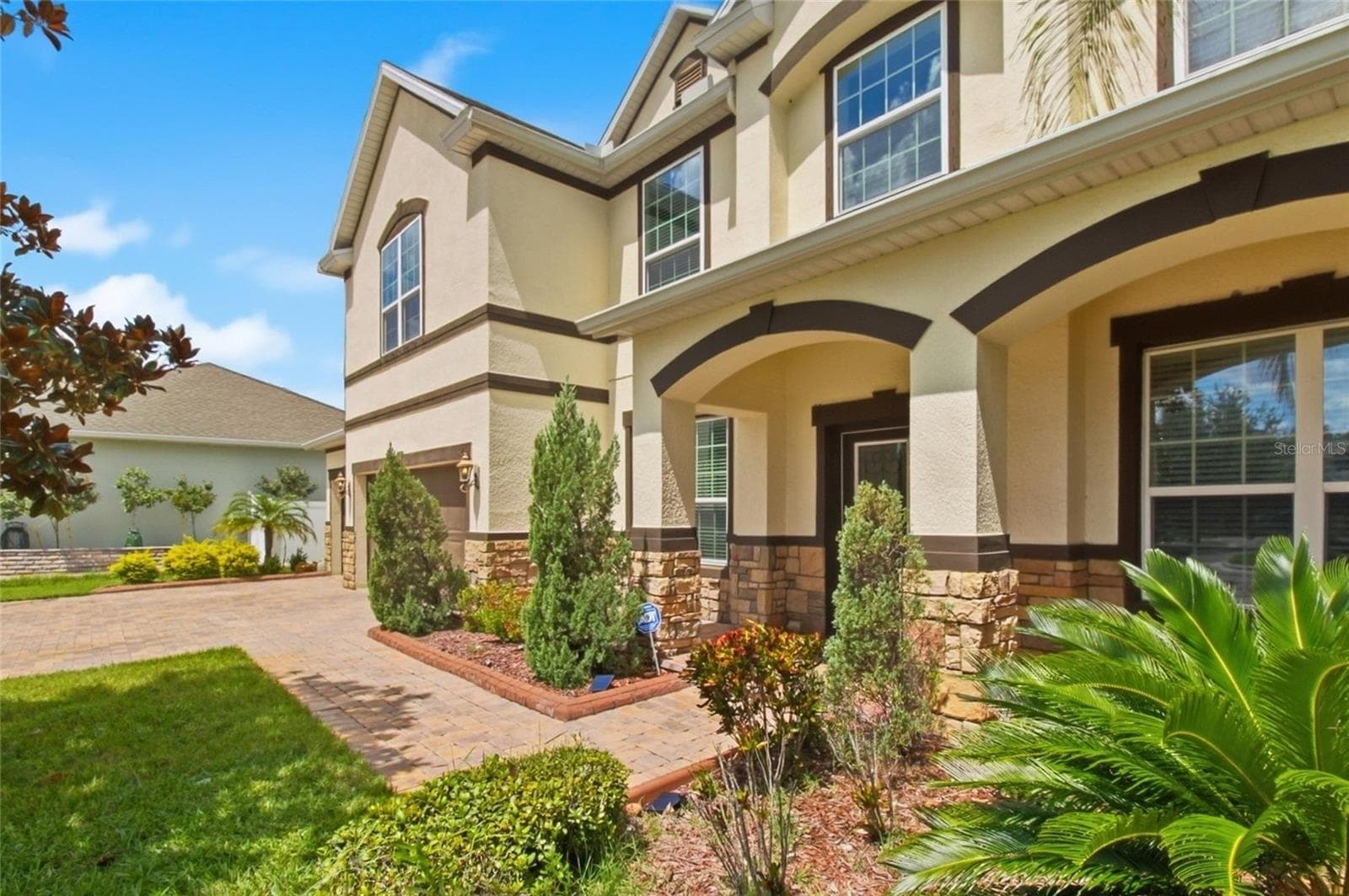 Single Family Residence at 1215 HILLANDALE RESERVE DR, TAMPA, photo 6 of 49