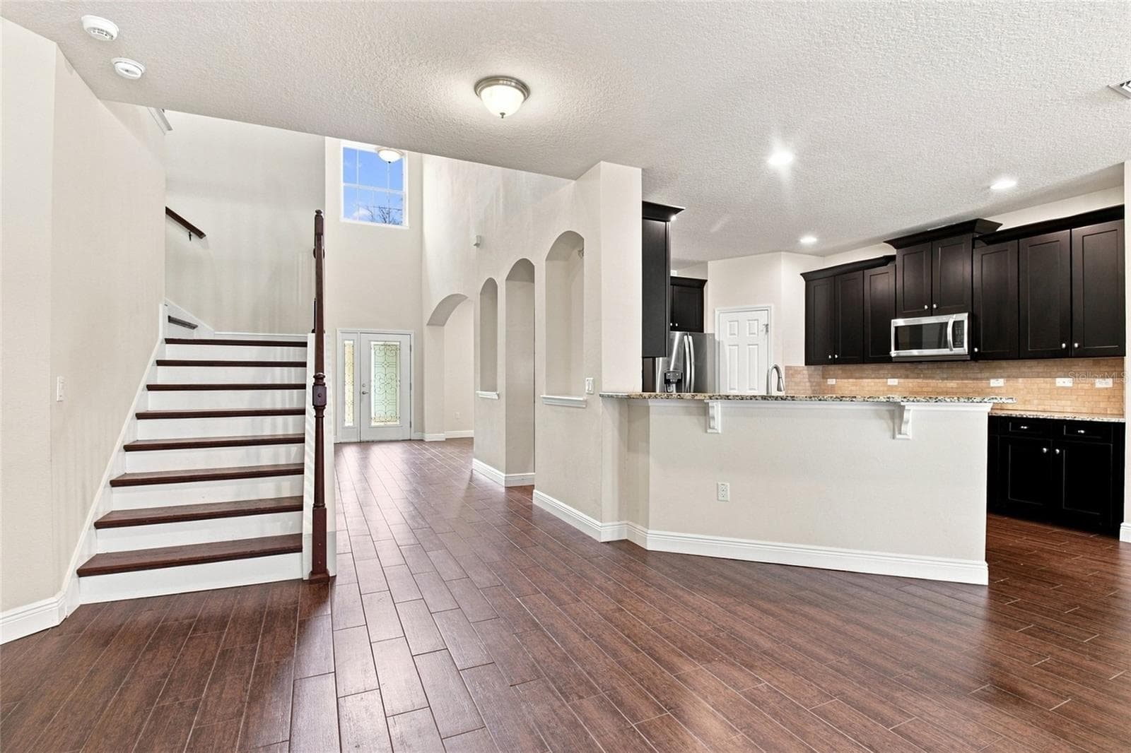 Single Family Residence at 1215 HILLANDALE RESERVE DR, TAMPA, photo 11 of 49