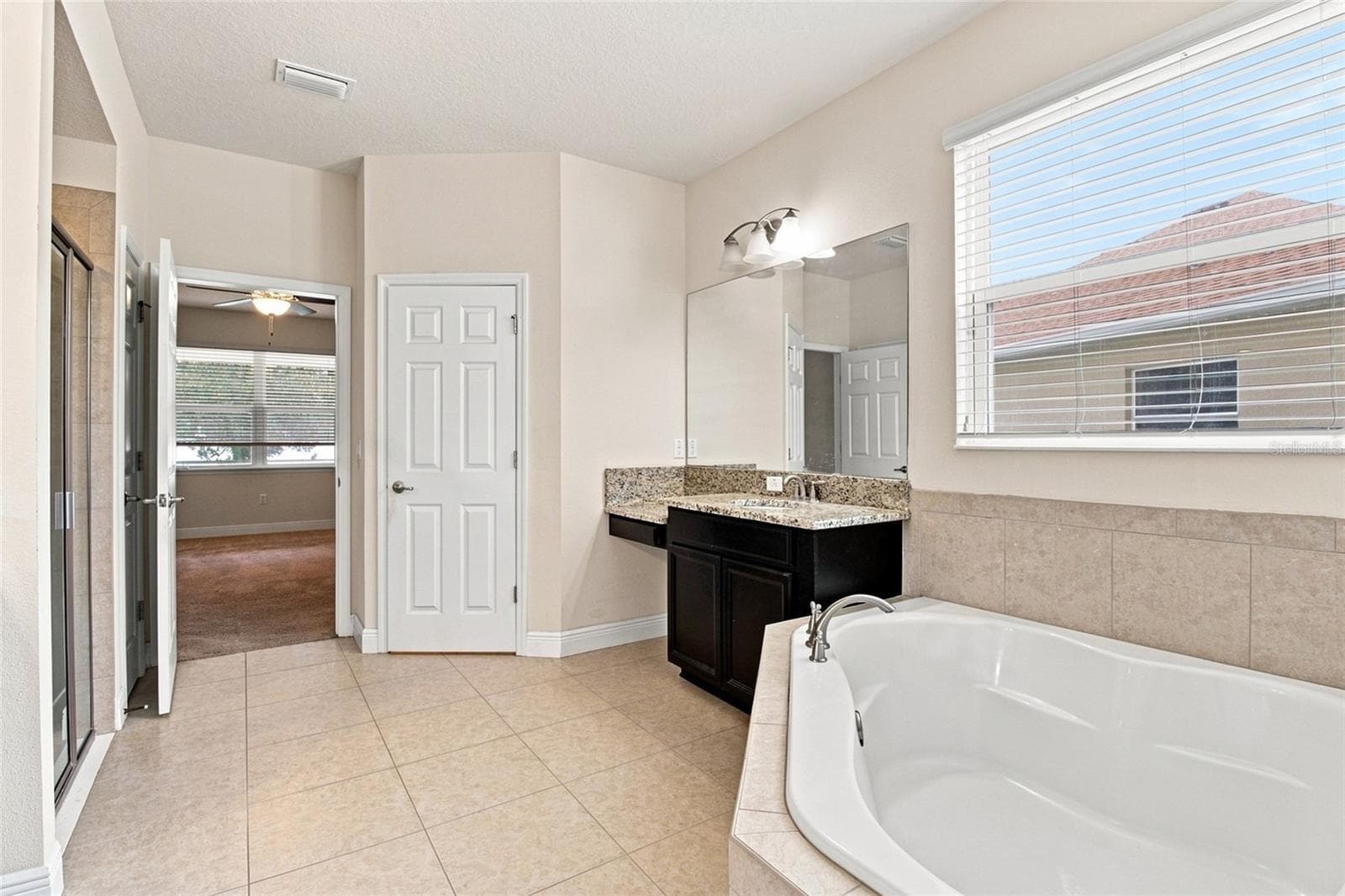 Single Family Residence at 1215 HILLANDALE RESERVE DR, TAMPA, photo 22 of 49
