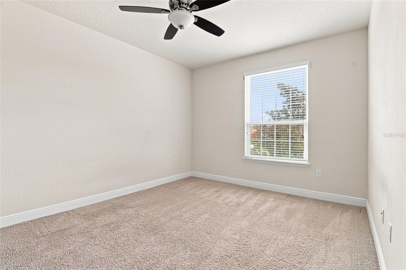 Single Family Residence at 1215 HILLANDALE RESERVE DR, TAMPA, photo 33 of 49