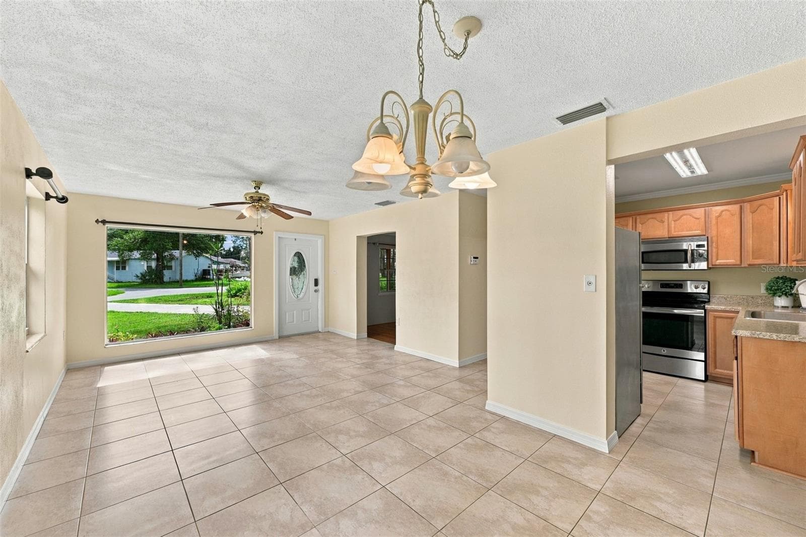 Single Family Residence at 407 7TH ST SW, RUSKIN, photo 10 of 45
