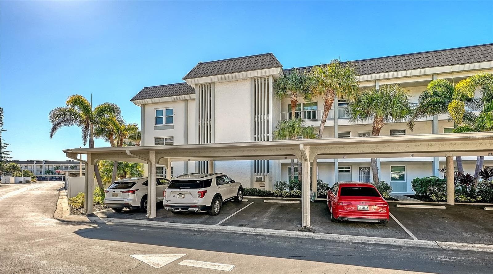 4380 EXETER DR #101