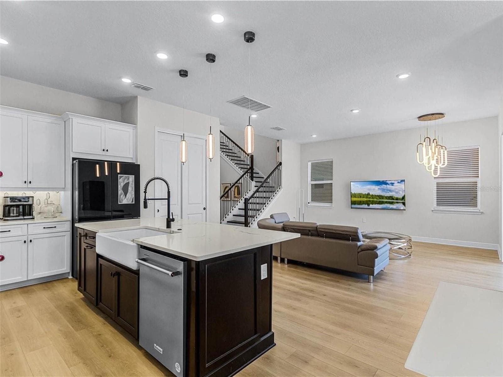 Single Family Residence at 15656 VETTA DR, MONTVERDE, photo 11 of 36
