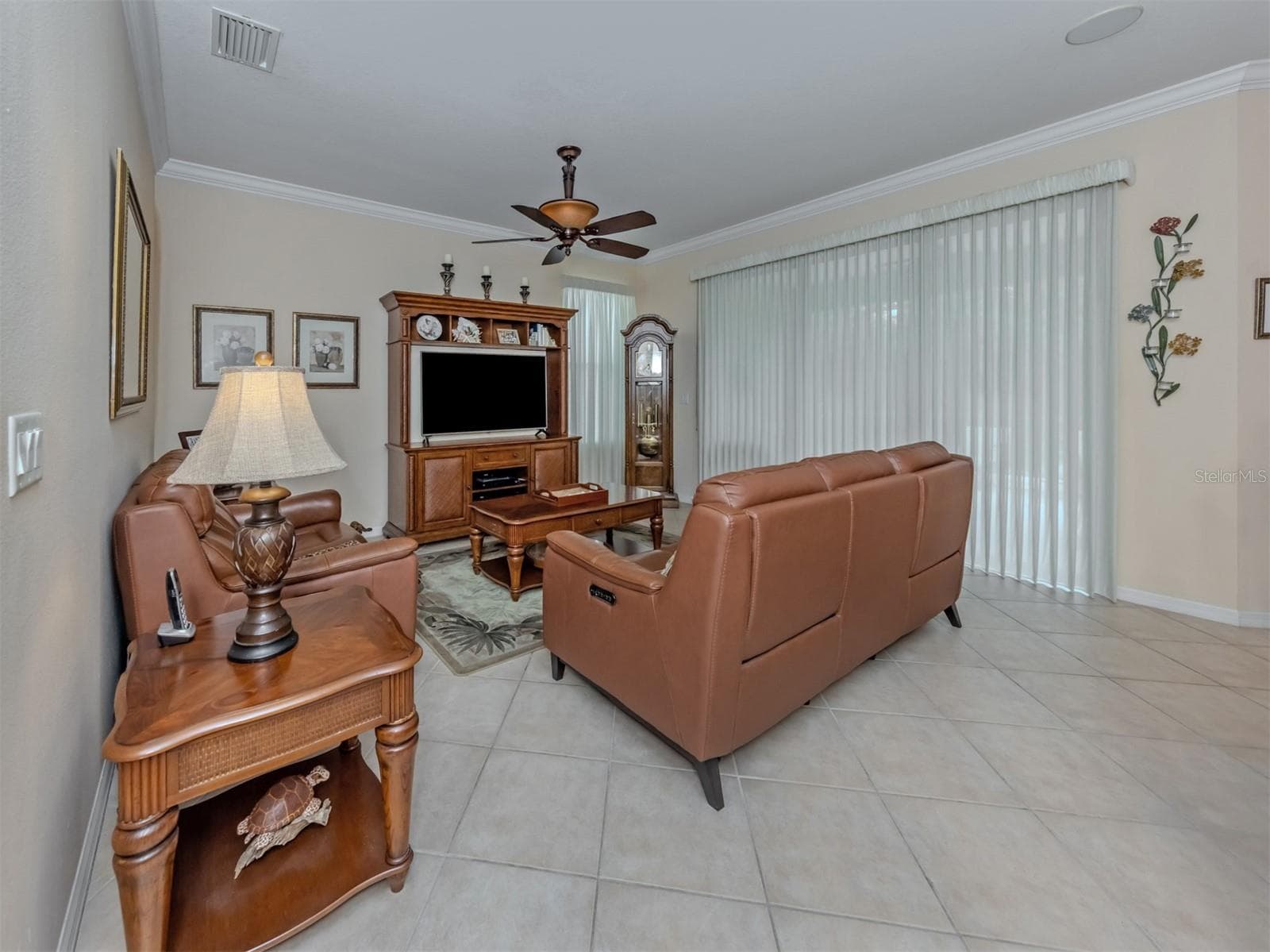 Single Family Residence at 20684 CAPELLO DR, VENICE, photo 15 of 75