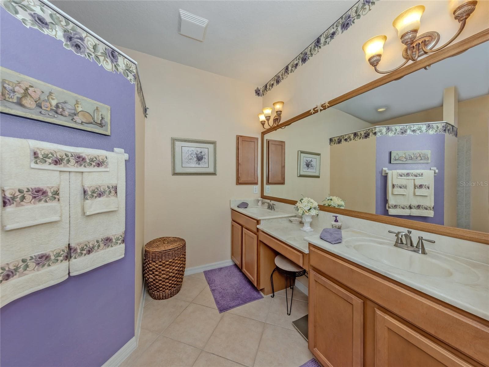 Master Bathroom with Corian sinks & Vanity - 20684 CAPELLO DR, VENICE