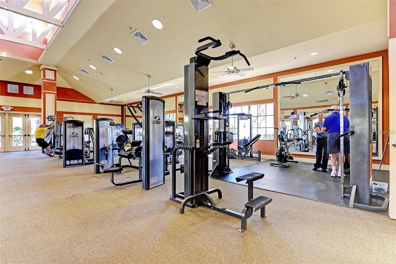 With Weight Room - 20684 CAPELLO DR, VENICE
