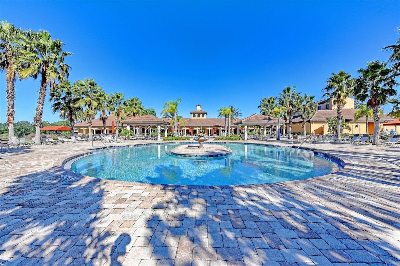 jacuzzi - 20684 CAPELLO DR, VENICE