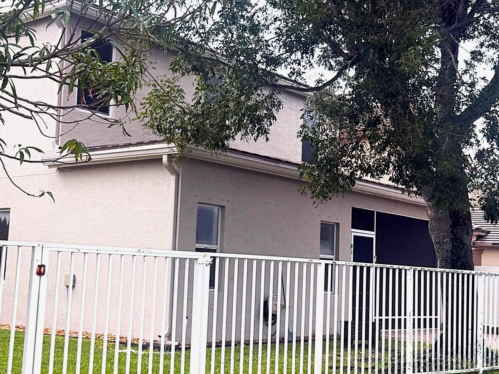 Single Family Residence at 10355 LITTLE MUSTANG WAY, LAKE WORTH, photo 6 of 30