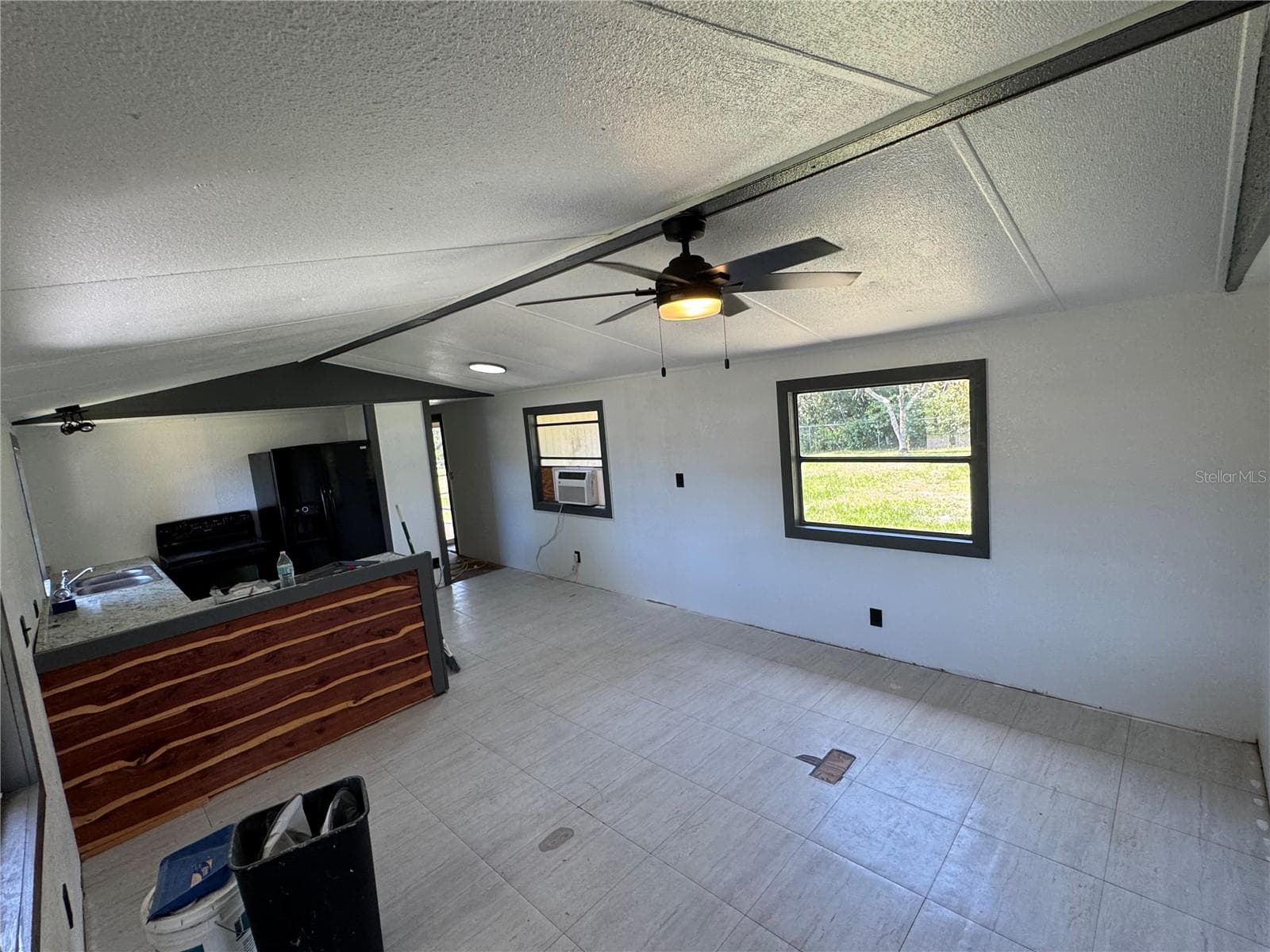 Kitchen - 3256 KILBEE ST, MIMS