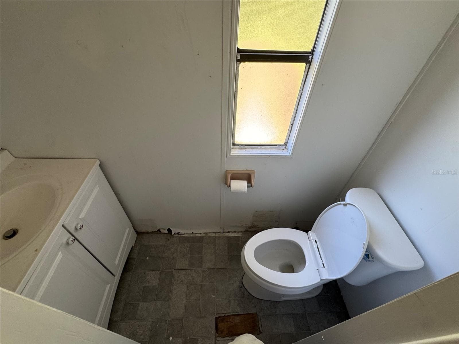 Manufactured Home at 3256 KILBEE ST, MIMS, photo 9 of 14
