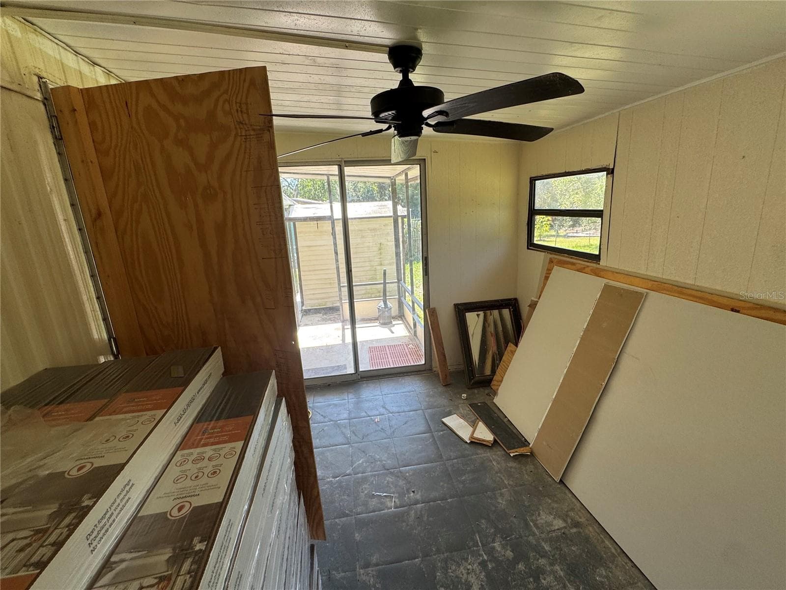 Manufactured Home at 3256 KILBEE ST, MIMS, photo 11 of 14