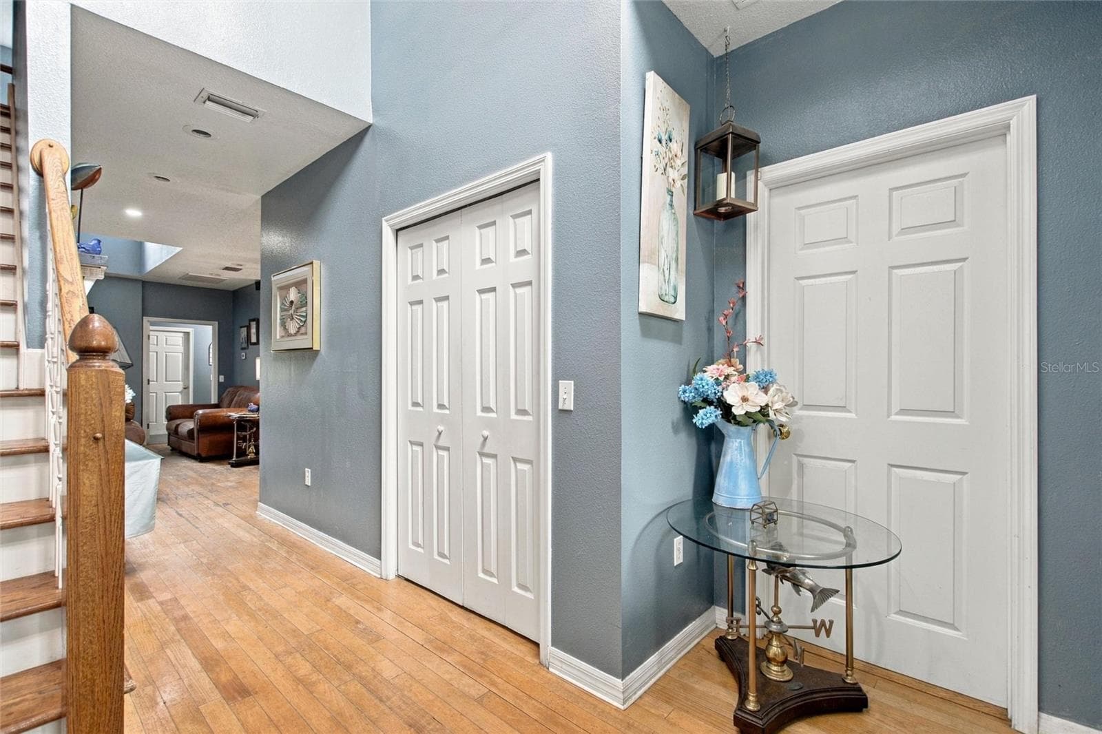 The doorway to the right leads into the 4th bedroom. This room would make an excellent office too. - 3850 GRANADA DR, INDIAN LAKE ESTATES