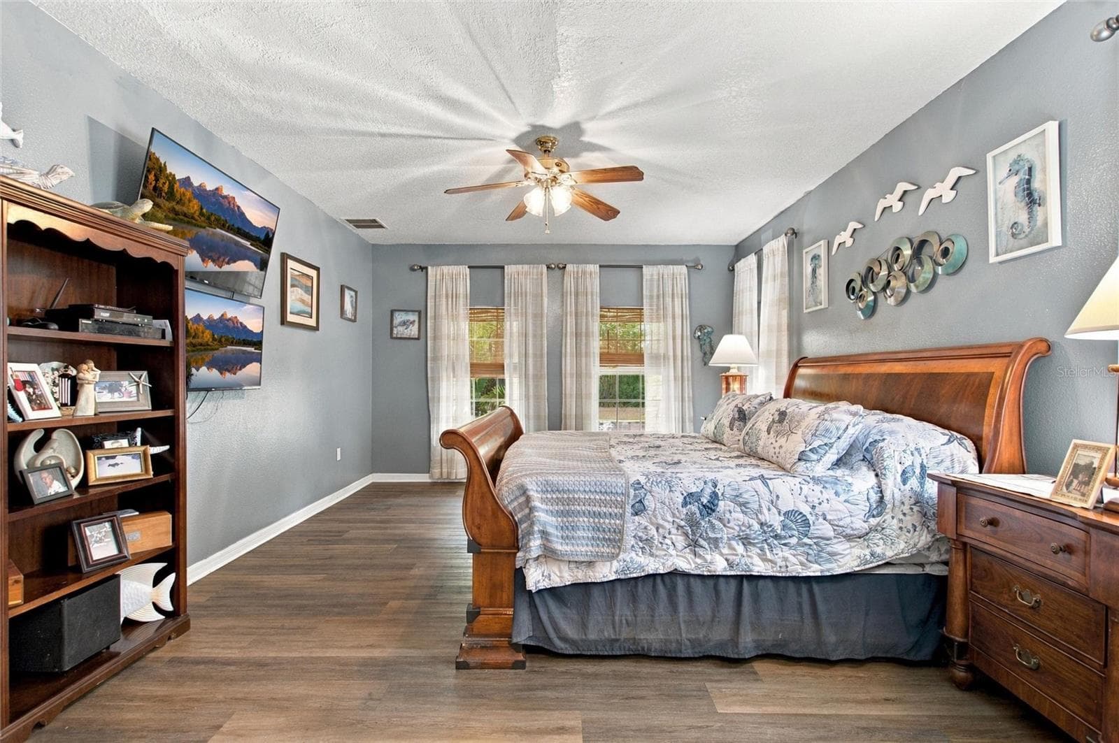 View from the closet/ensuite area of the primary bedroom area. - 3850 GRANADA DR, INDIAN LAKE ESTATES