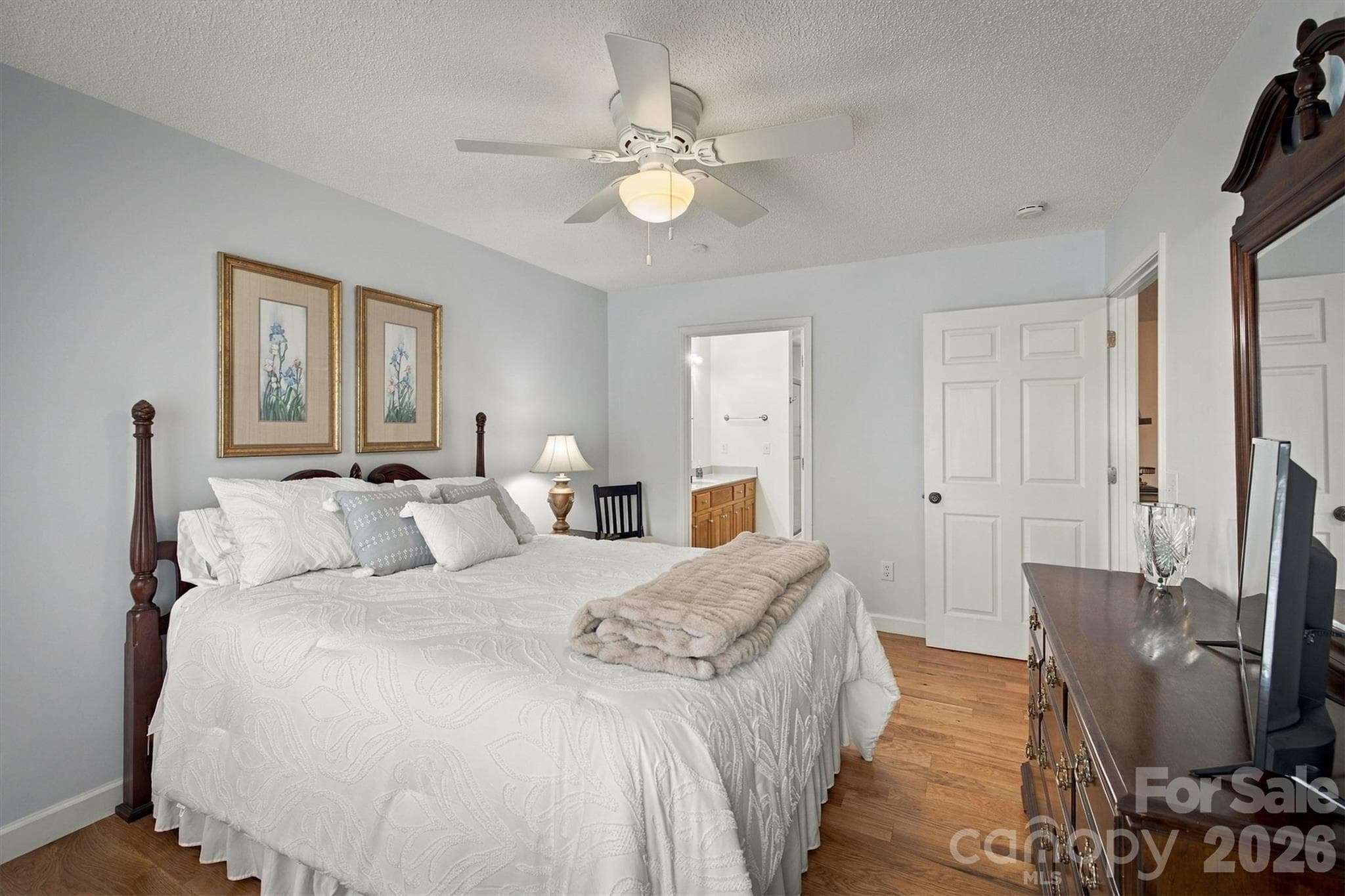 Single Family Residence at 1211 Wexford Village Circle NE, Lenoir, photo 6 of 25