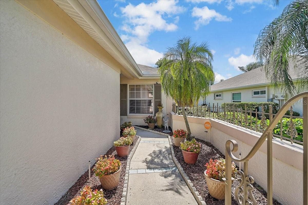Villa at 4238 CADDIE DR E, BRADENTON, photo 2 of 45