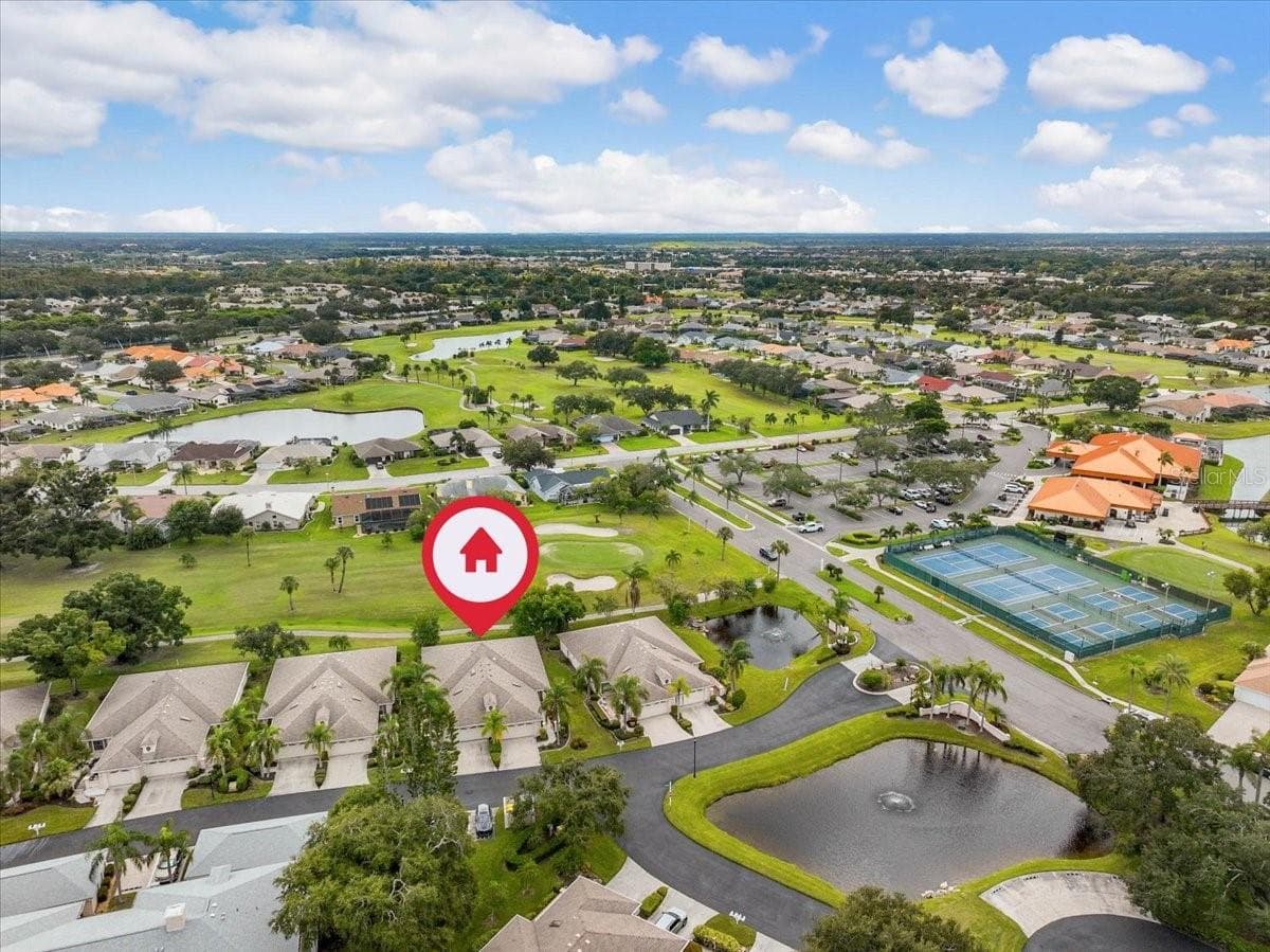 Close proximity to tennis/pickleball courts, clubhouse & pro shop - 4238 CADDIE DR E, BRADENTON