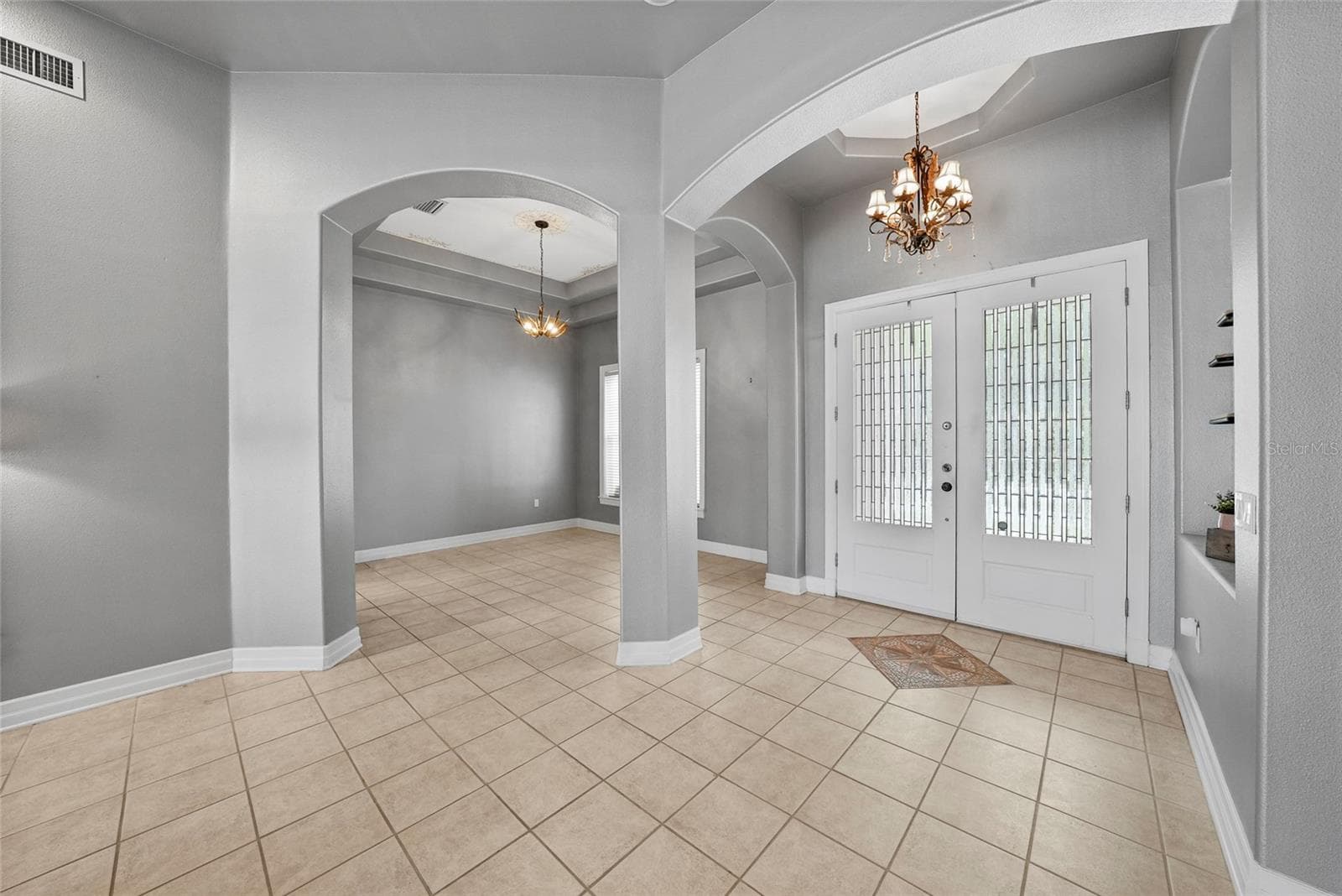 Single Family Residence at 18823 WIMBLEDON CIR, LUTZ, photo 8 of 43