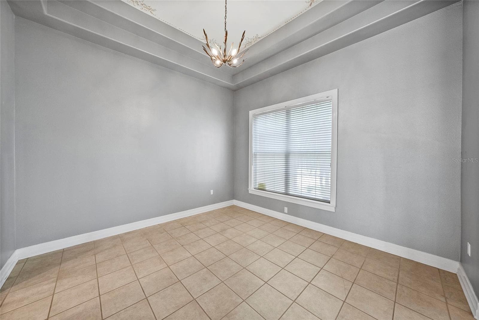 Single Family Residence at 18823 WIMBLEDON CIR, LUTZ, photo 10 of 43