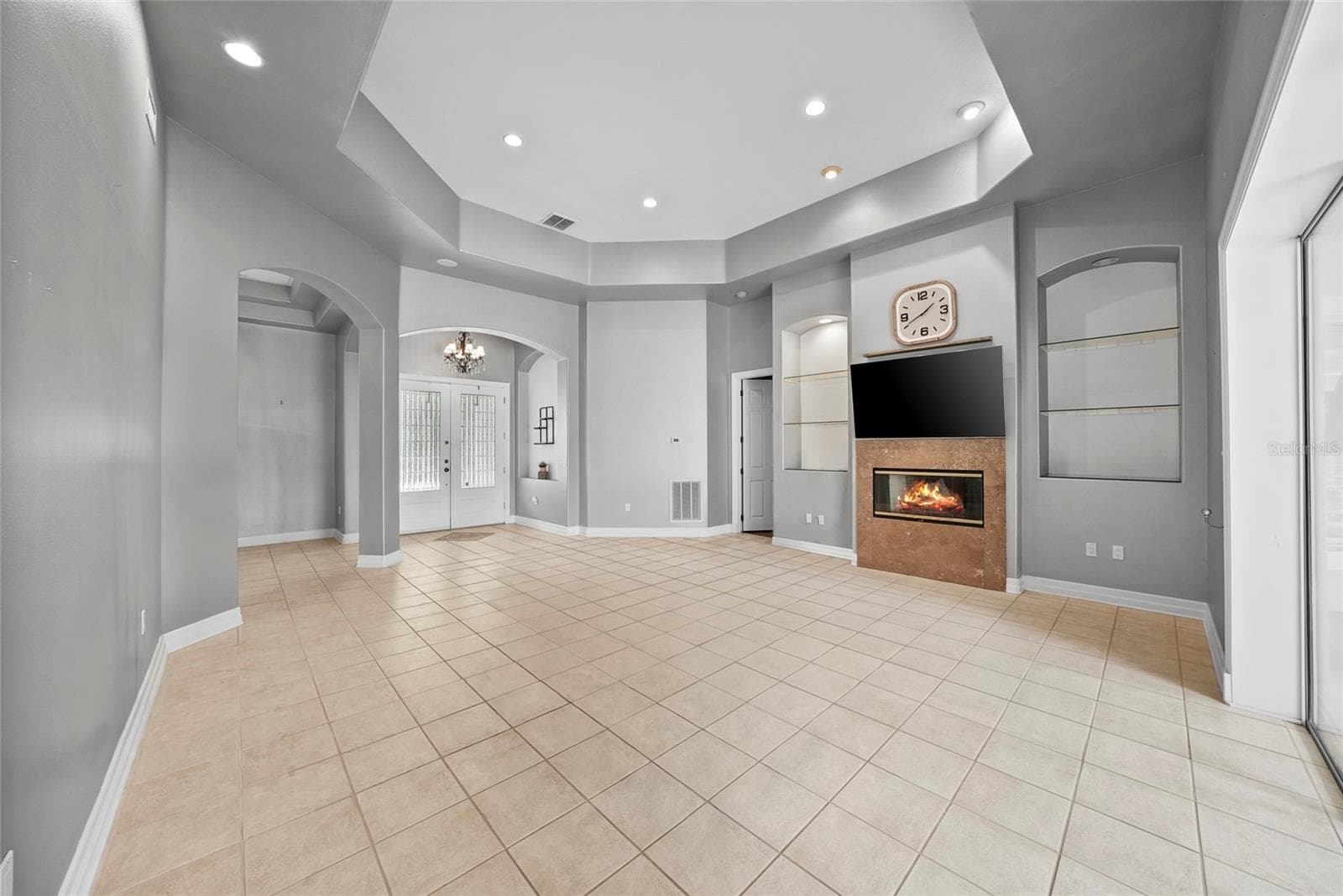 Single Family Residence at 18823 WIMBLEDON CIR, LUTZ, photo 13 of 43