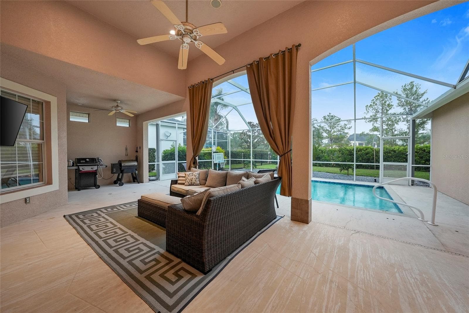 Single Family Residence at 18823 WIMBLEDON CIR, LUTZ, photo 31 of 43