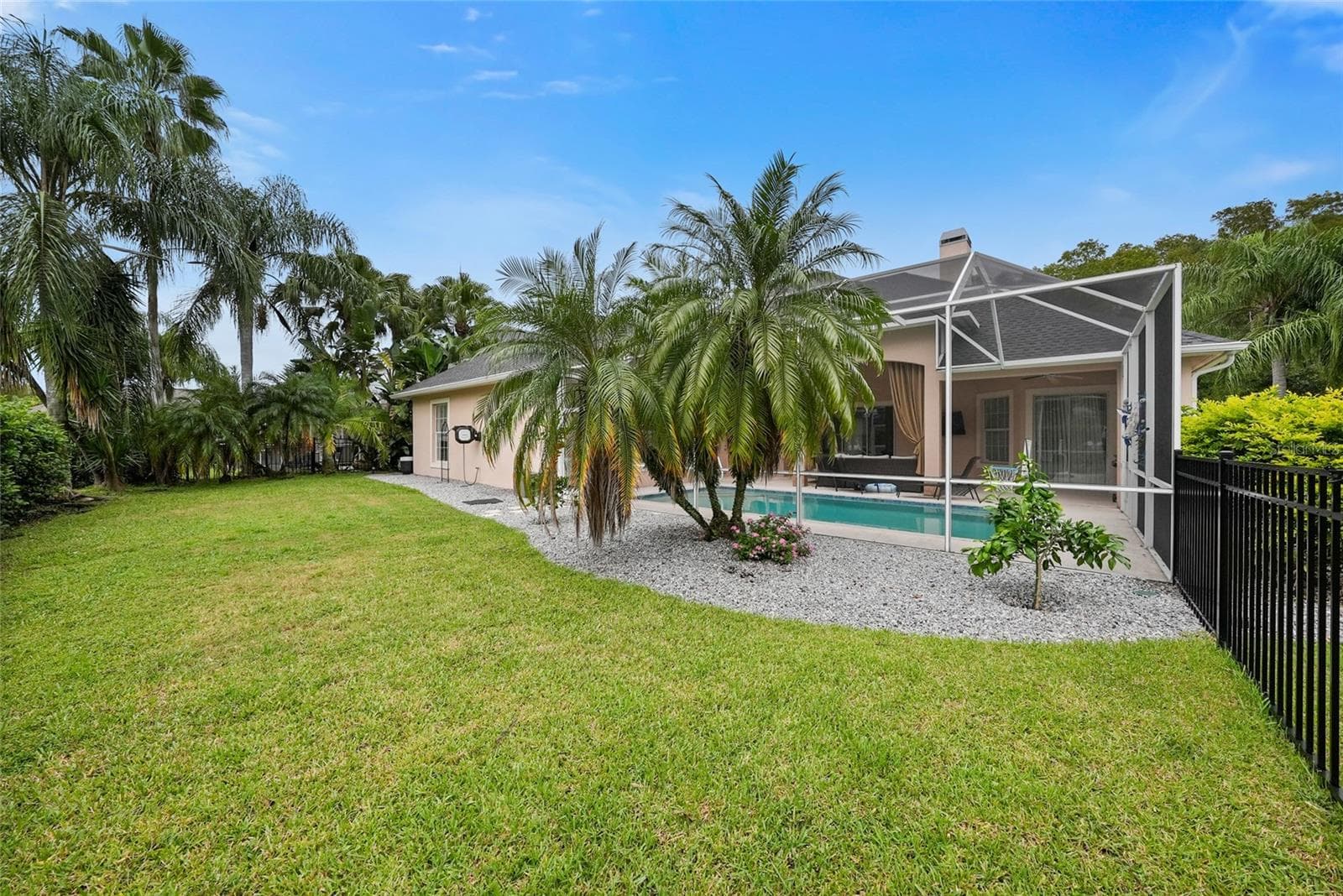 Single Family Residence at 18823 WIMBLEDON CIR, LUTZ, photo 33 of 43