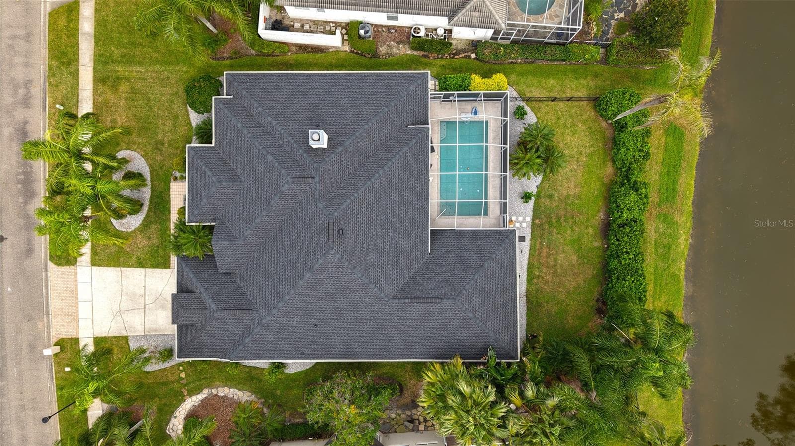 Single Family Residence at 18823 WIMBLEDON CIR, LUTZ, photo 38 of 43