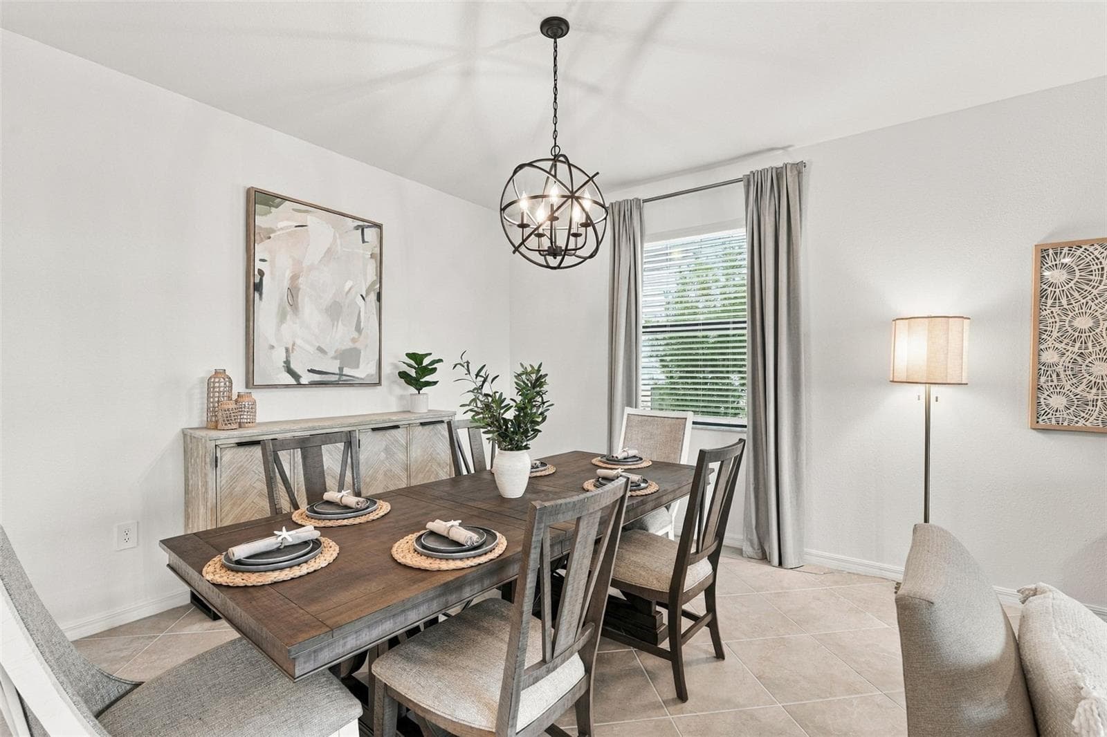 Single Family Residence at 17085 LUMINOUS AVE, VENICE, photo 22 of 85