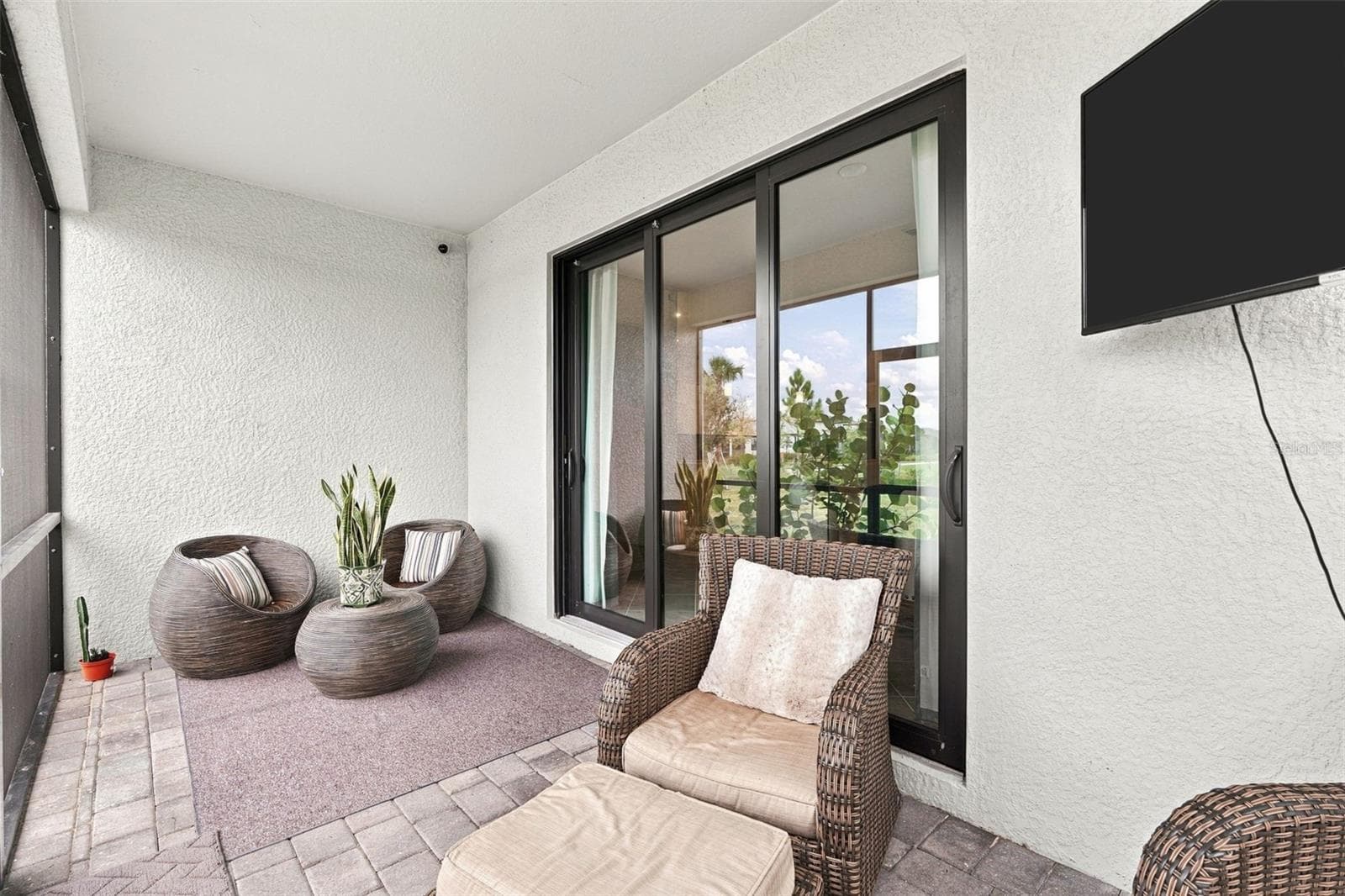 Single Family Residence at 17085 LUMINOUS AVE, VENICE, photo 39 of 85