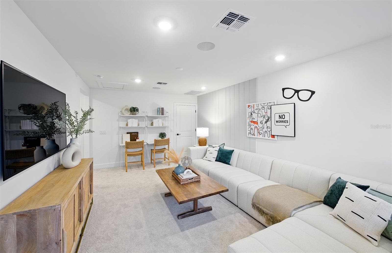 Model Home Pictured - 320 FISHTAIL PL, PALM COAST