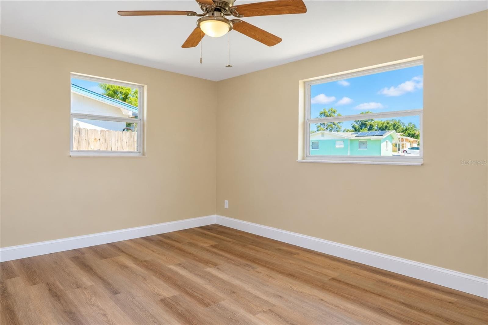 Single Family Residence at 3521 KIMBERLY OAKS DR, HOLIDAY, photo 4 of 15
