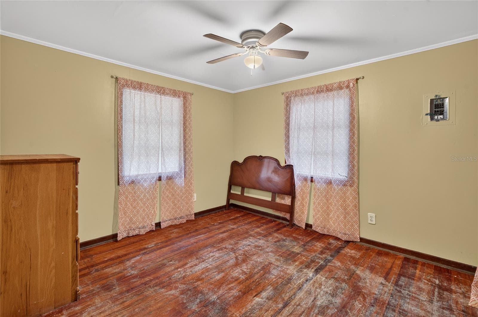 Single Family Residence at 210 NEBRASKA AVE, LEESBURG, photo 16 of 23