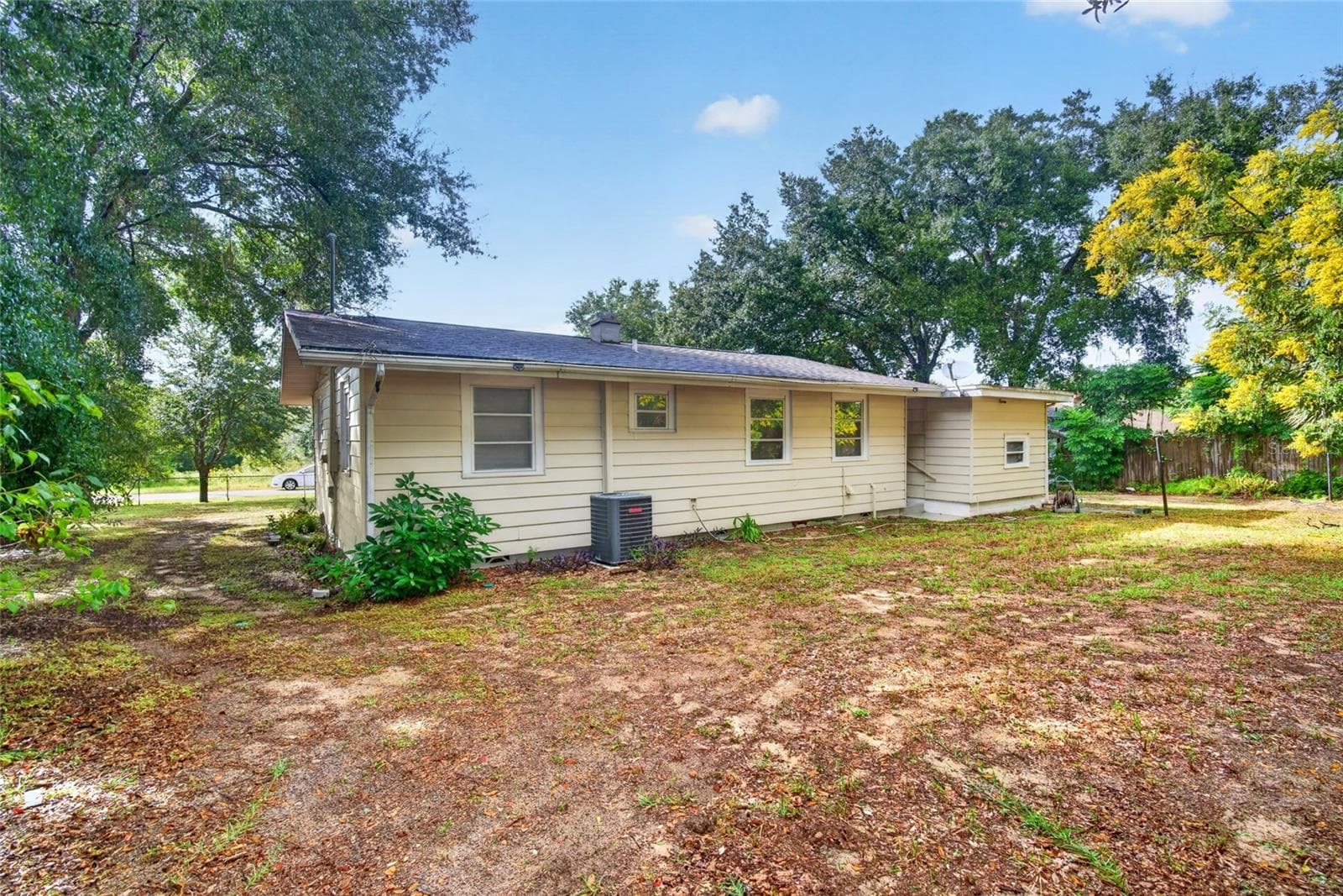 Single Family Residence at 210 NEBRASKA AVE, LEESBURG, photo 19 of 23