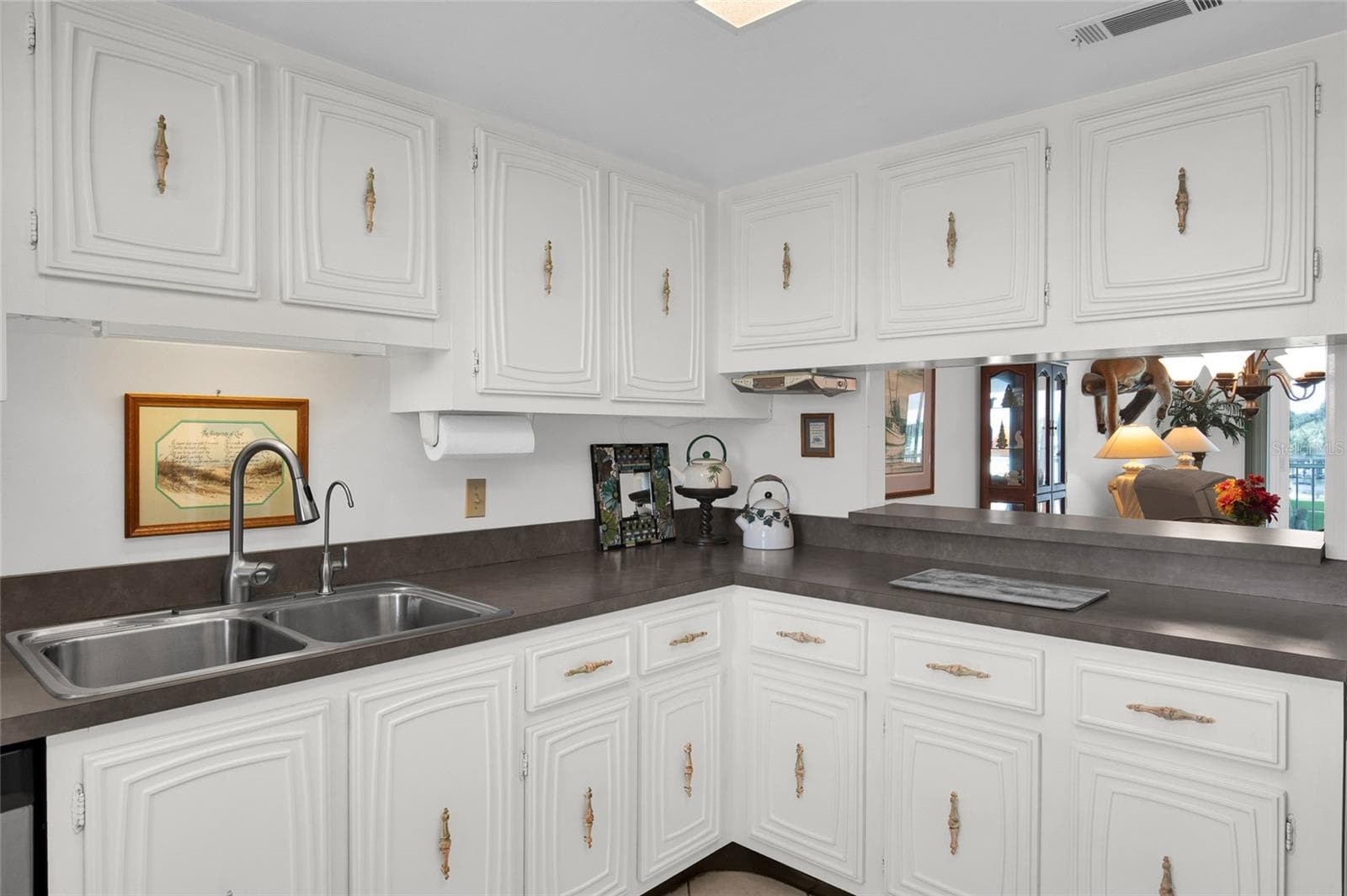 Condominium at 325 N CAUSEWAY #C302, NEW SMYRNA BEACH, photo 9 of 26
