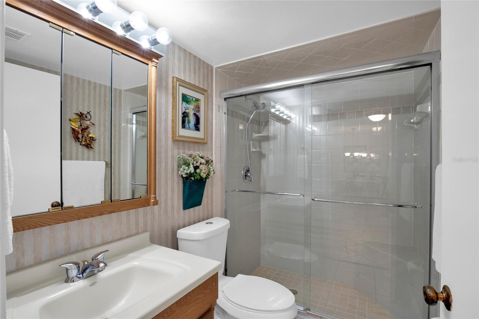 Condominium at 325 N CAUSEWAY #C302, NEW SMYRNA BEACH, photo 18 of 26