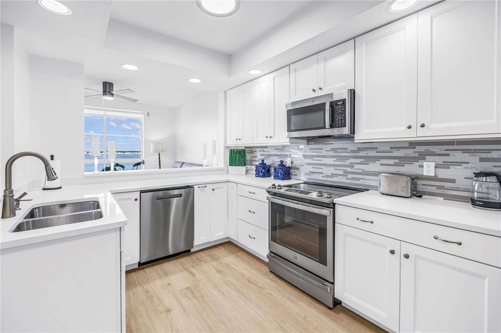 Condominium at 4981 BACOPA LN S #602, ST PETERSBURG, photo 21 of 62
