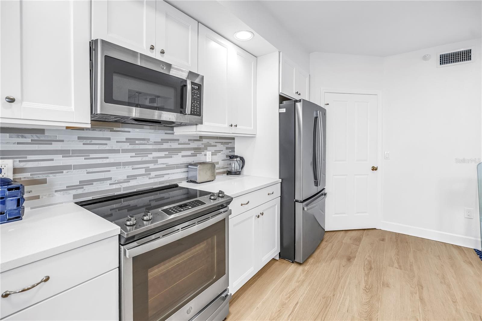 Condominium at 4981 BACOPA LN S #602, ST PETERSBURG, photo 23 of 62