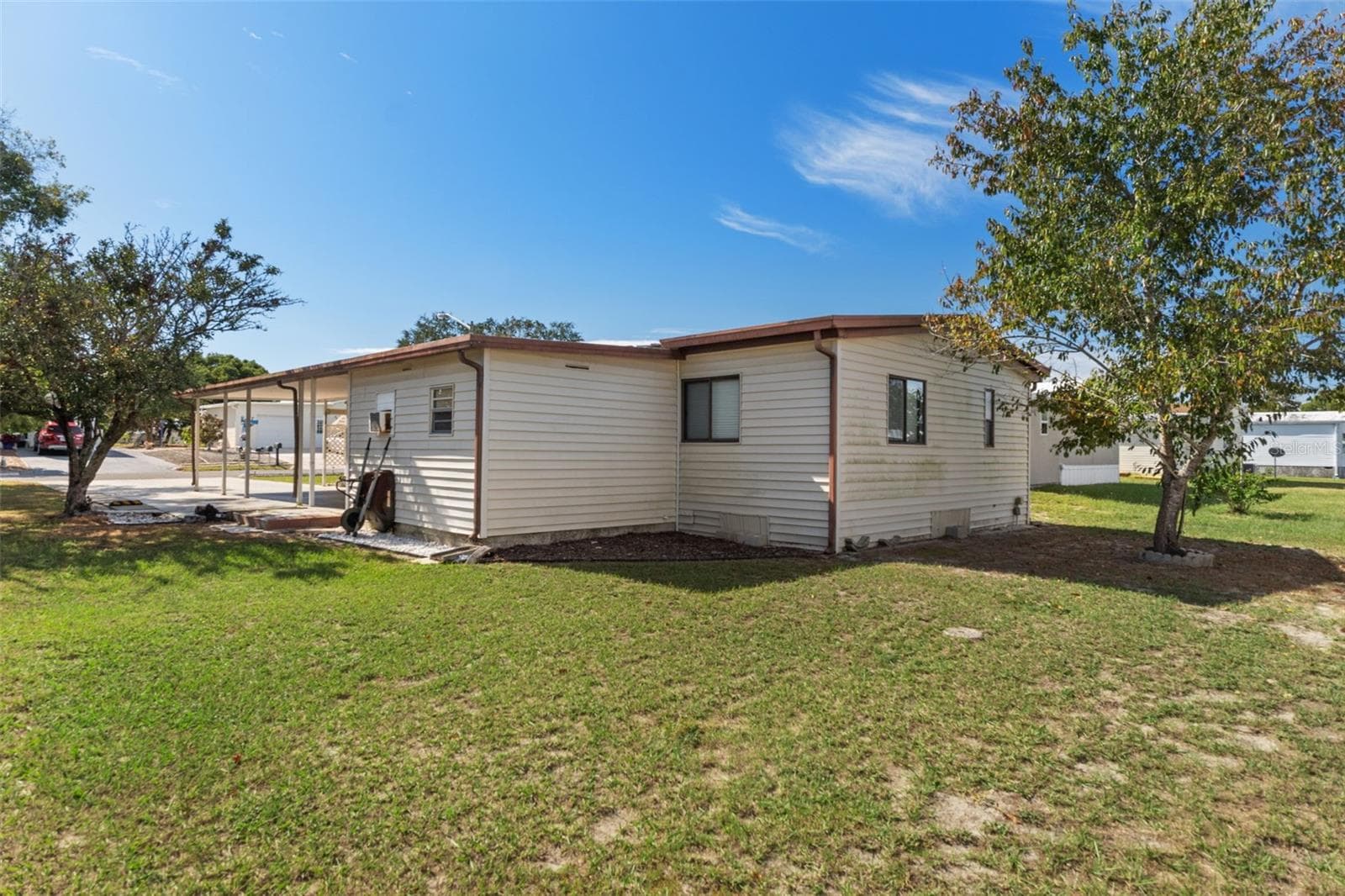 Manufactured Home at 8489 FLEETWAY AVE, BROOKSVILLE, photo 37 of 55