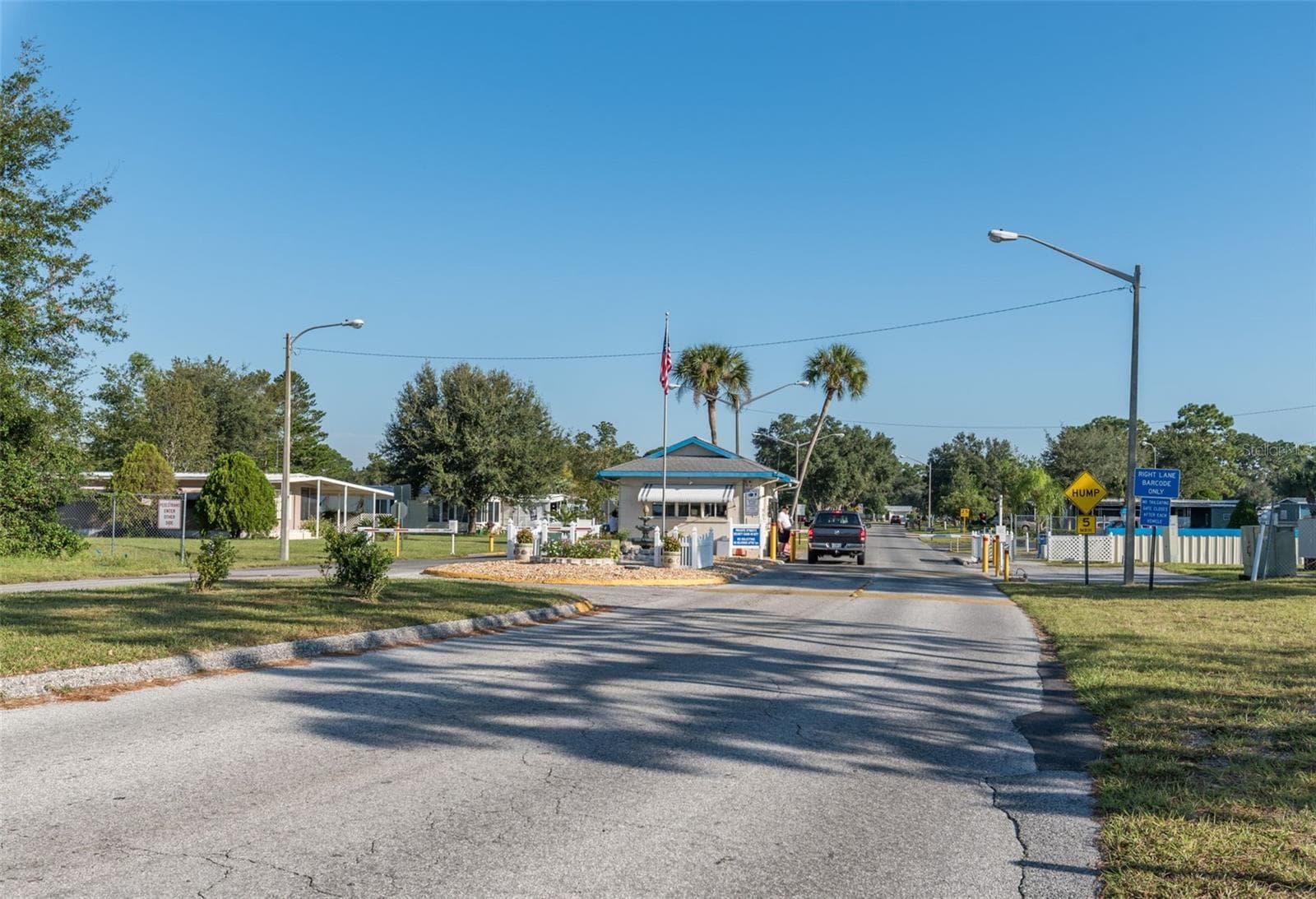 Manufactured Home at 8489 FLEETWAY AVE, BROOKSVILLE, photo 44 of 55