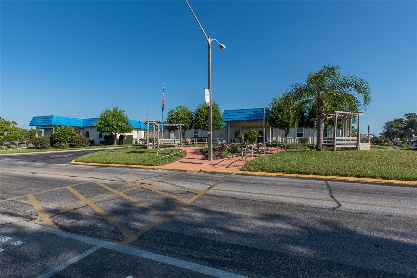 Manufactured Home at 8489 FLEETWAY AVE, BROOKSVILLE, photo 46 of 55