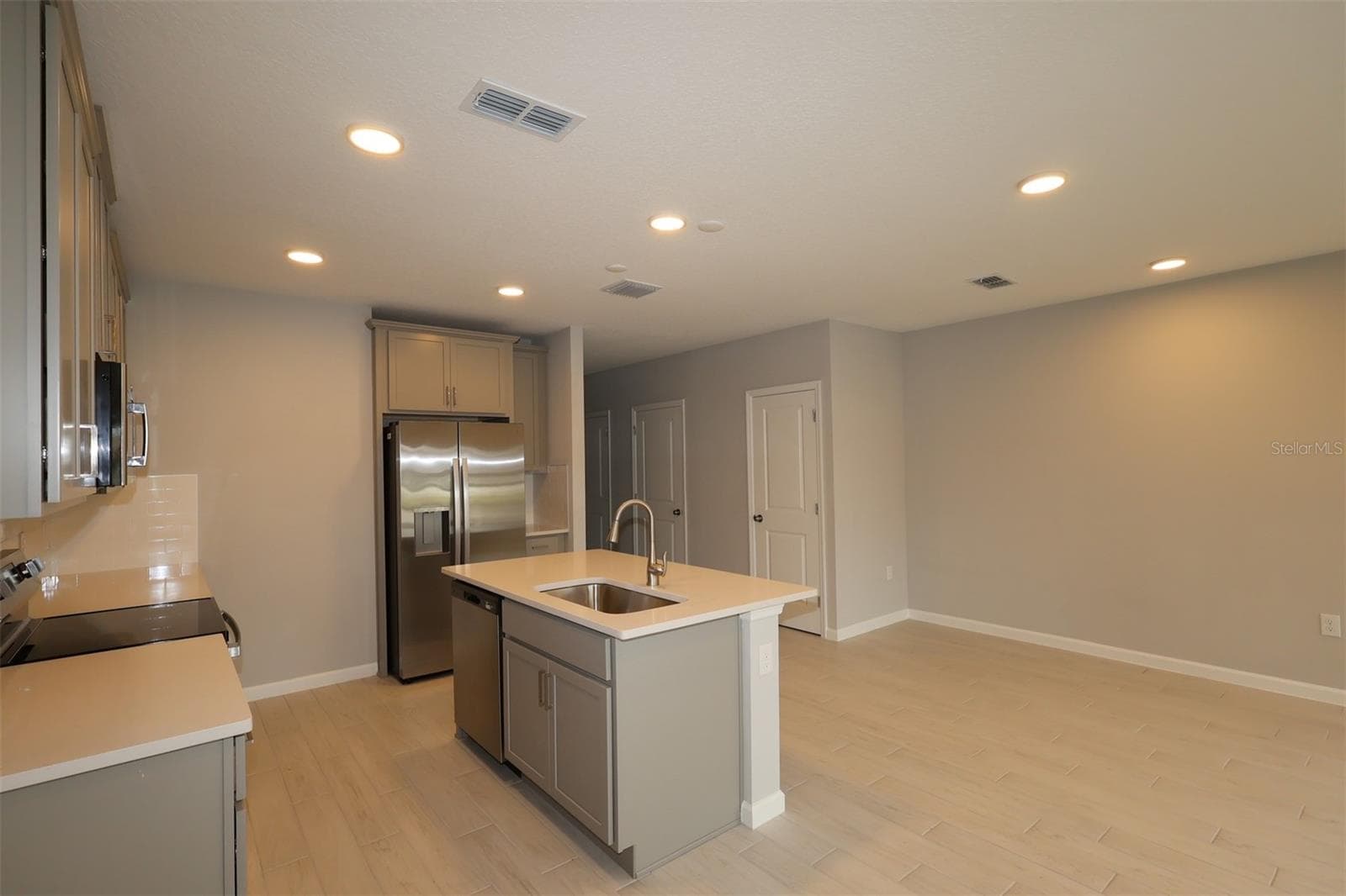 Townhouse at 6104 FELLOW WAGON WAY, ORLANDO, photo 2 of 27