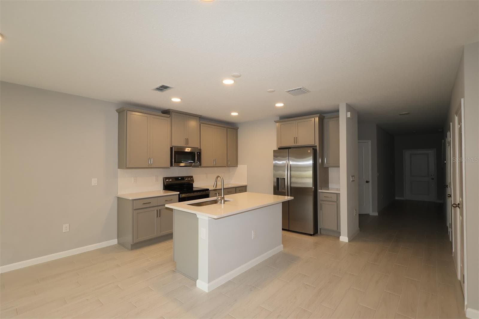 Townhouse at 6104 FELLOW WAGON WAY, ORLANDO, photo 8 of 27