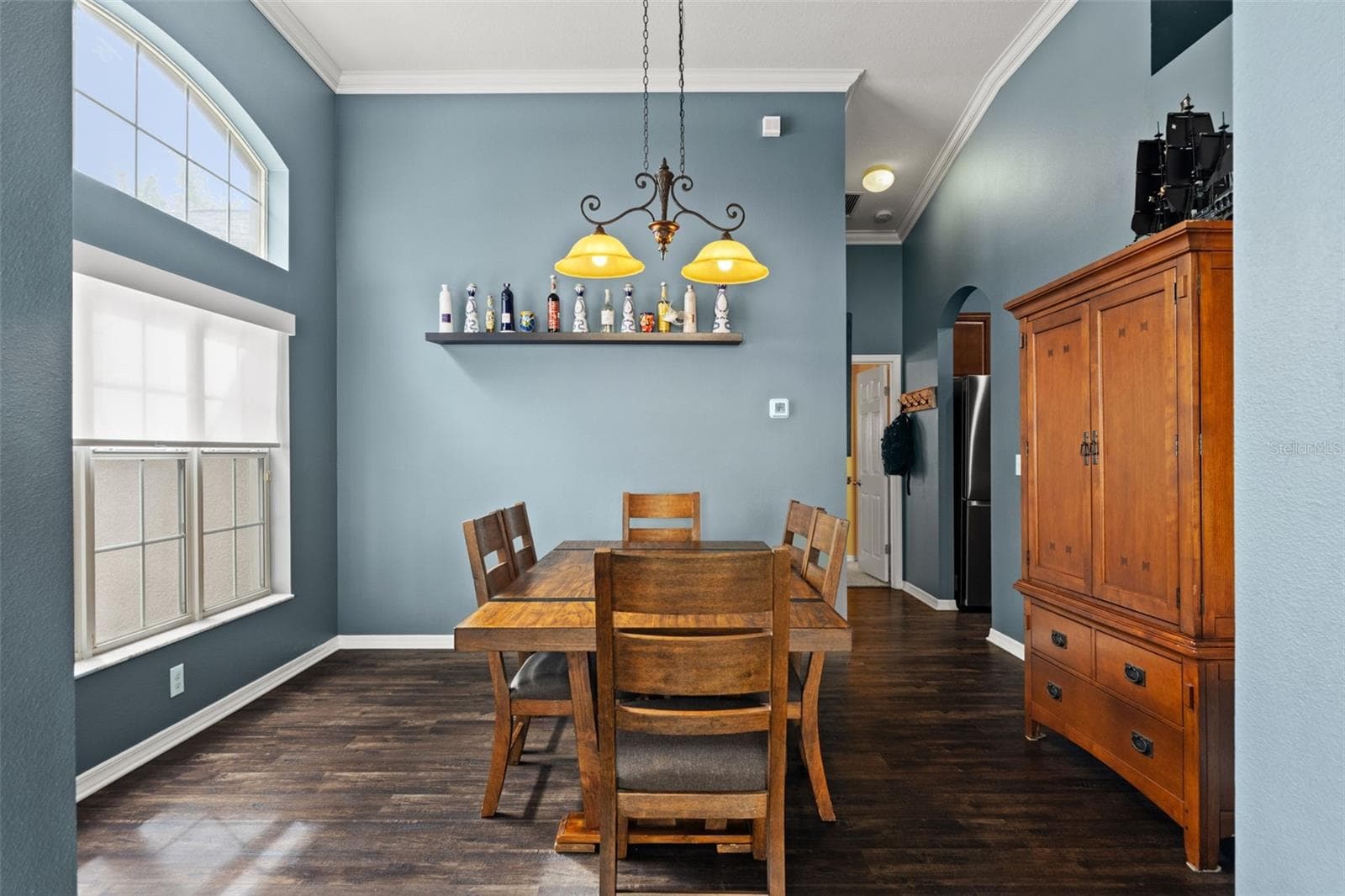 The separate dining room gives you a true gathering space for dinners, holidays, and entertaining. - 1419 BLUE MARLIN BLVD, HOLIDAY