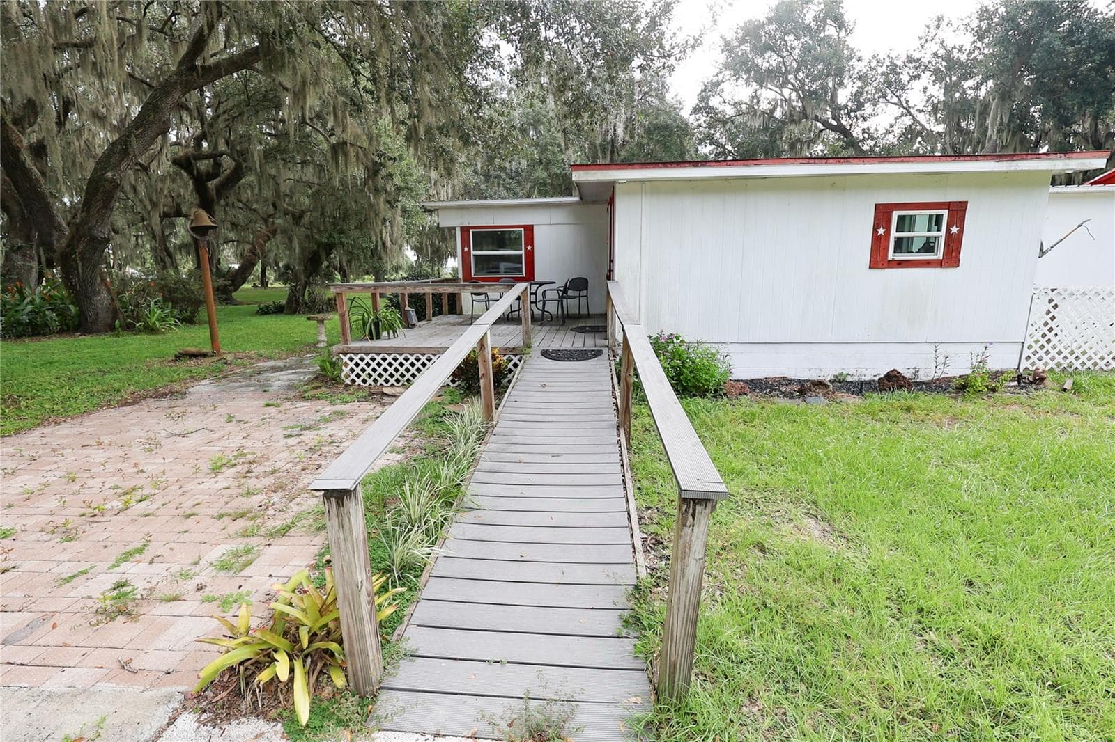 Manufactured Home at 2900 TIGER LAKE RD, LAKE WALES, photo 4 of 47