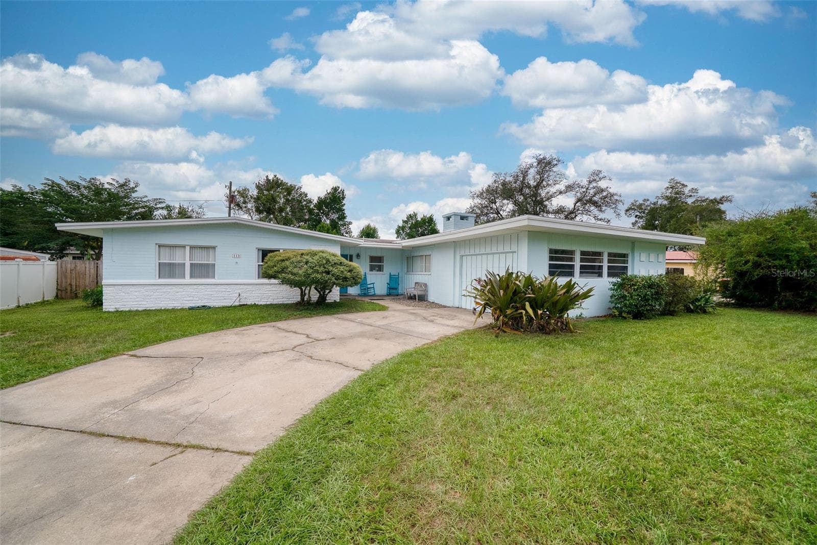 112 BELL PL