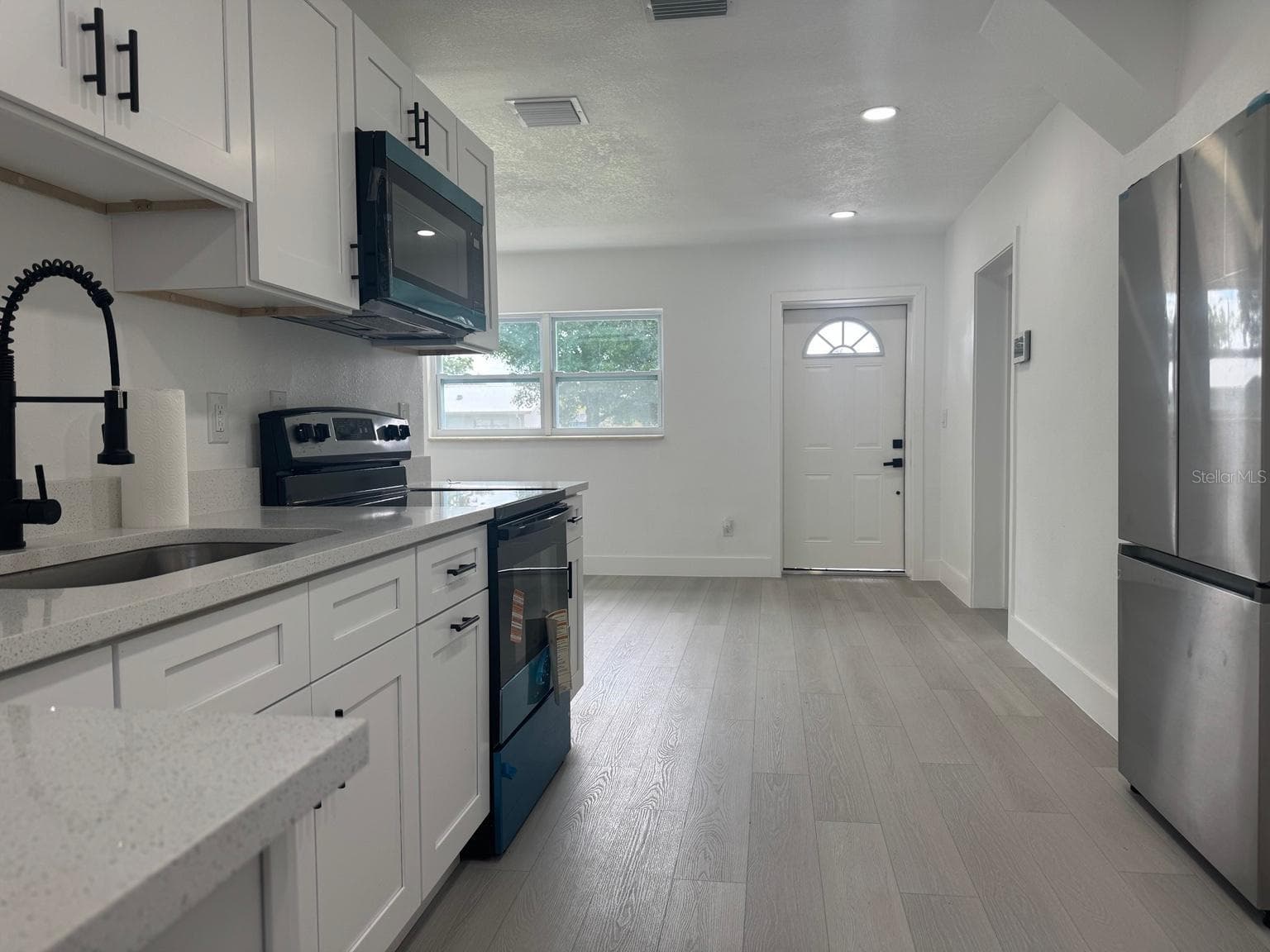 Single Family Residence at 2148 CATALINA DR N, CLEARWATER, photo 3 of 23