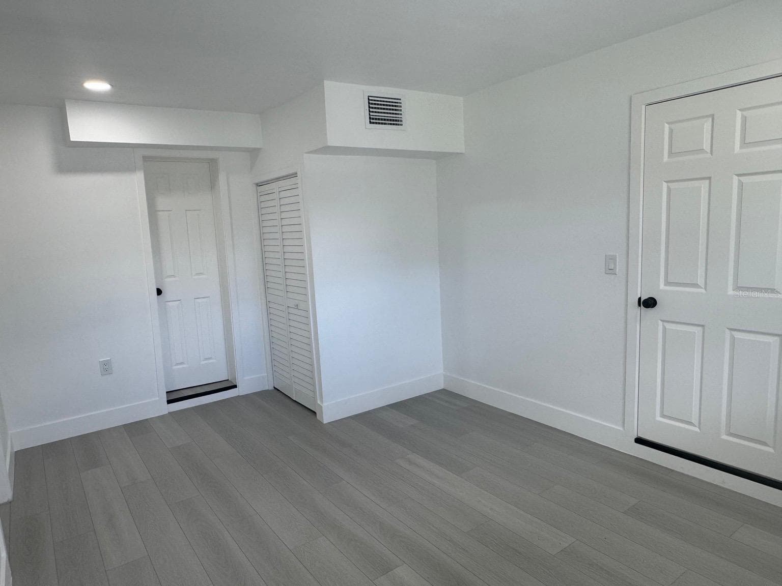 Single Family Residence at 2148 CATALINA DR N, CLEARWATER, photo 14 of 23