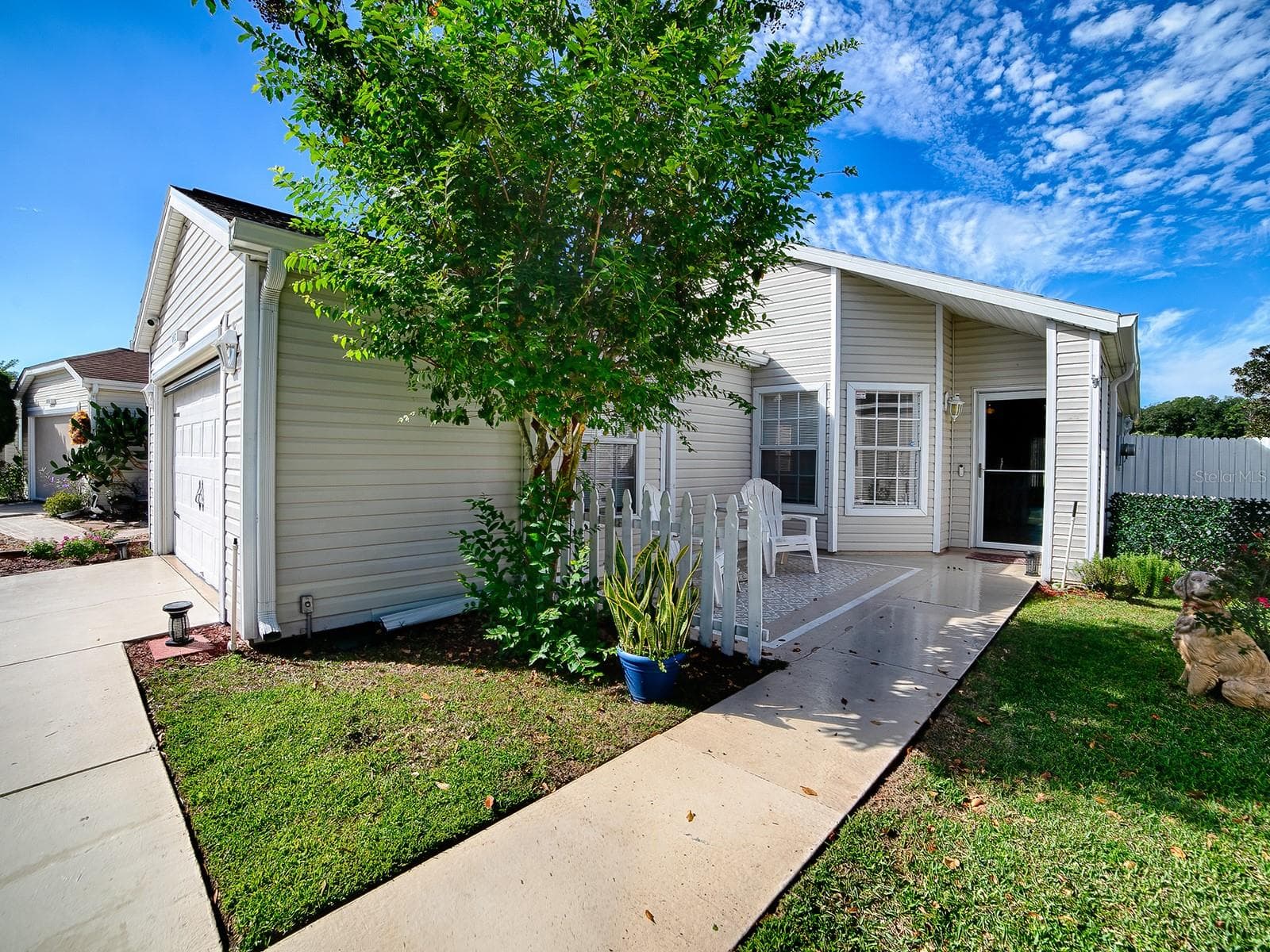 Single Family Residence at 4952 HERON RUN CIR, LEESBURG, photo 2 of 58